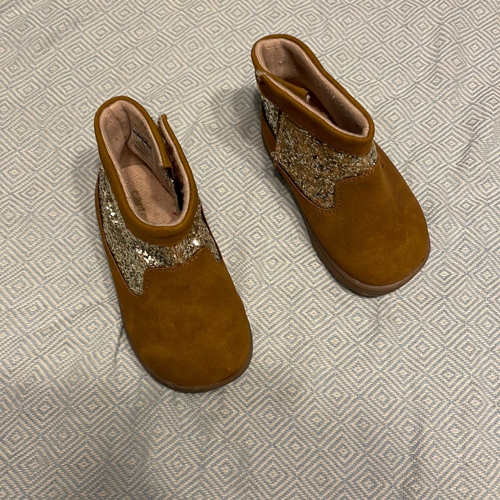 Carter’s, size 5 toddler girl boots